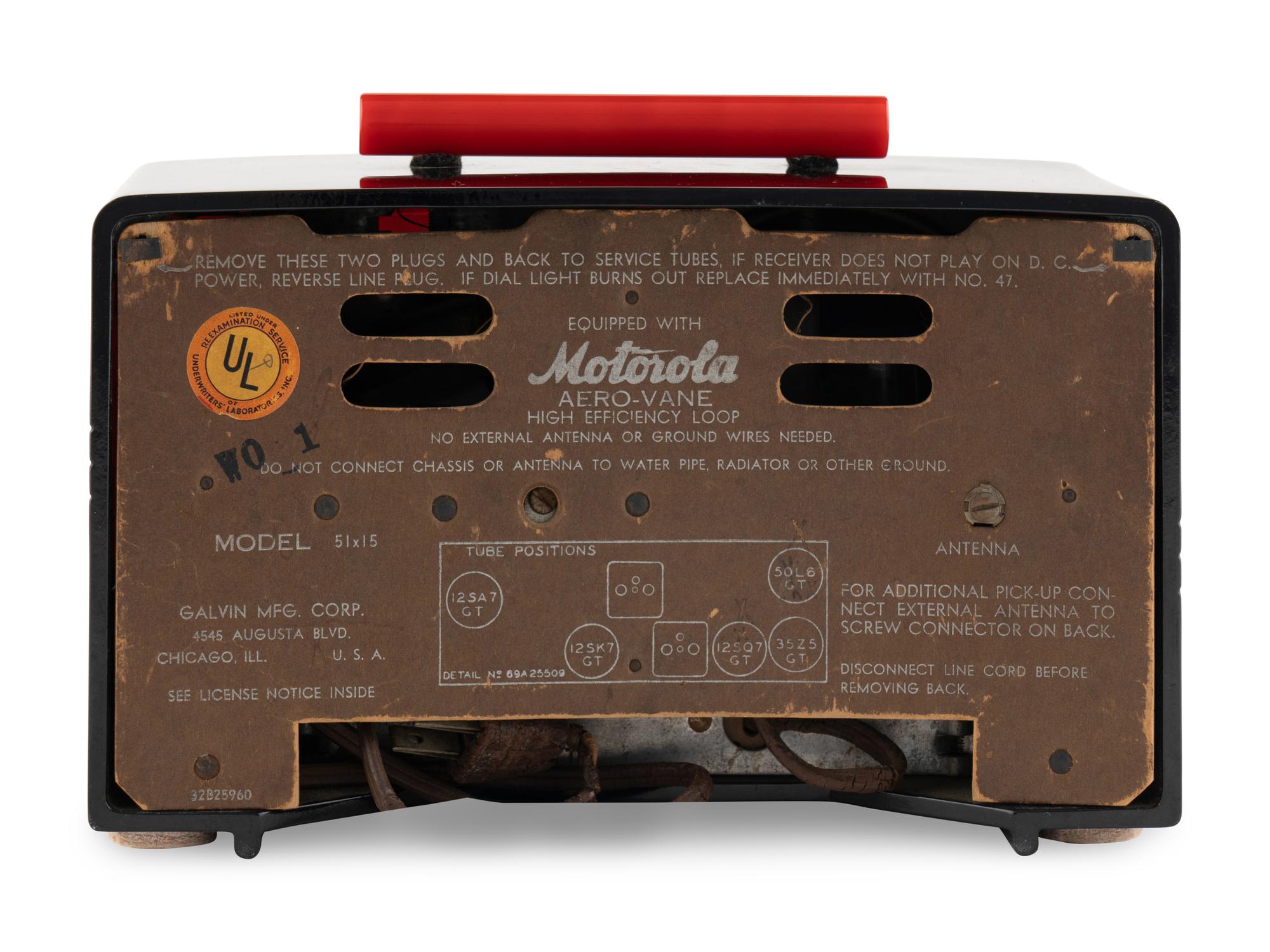 A Motorola 51X16 S Grille Radio