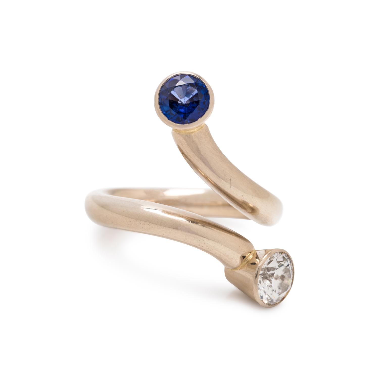 DIAMOND AND SAPPHIRE RING