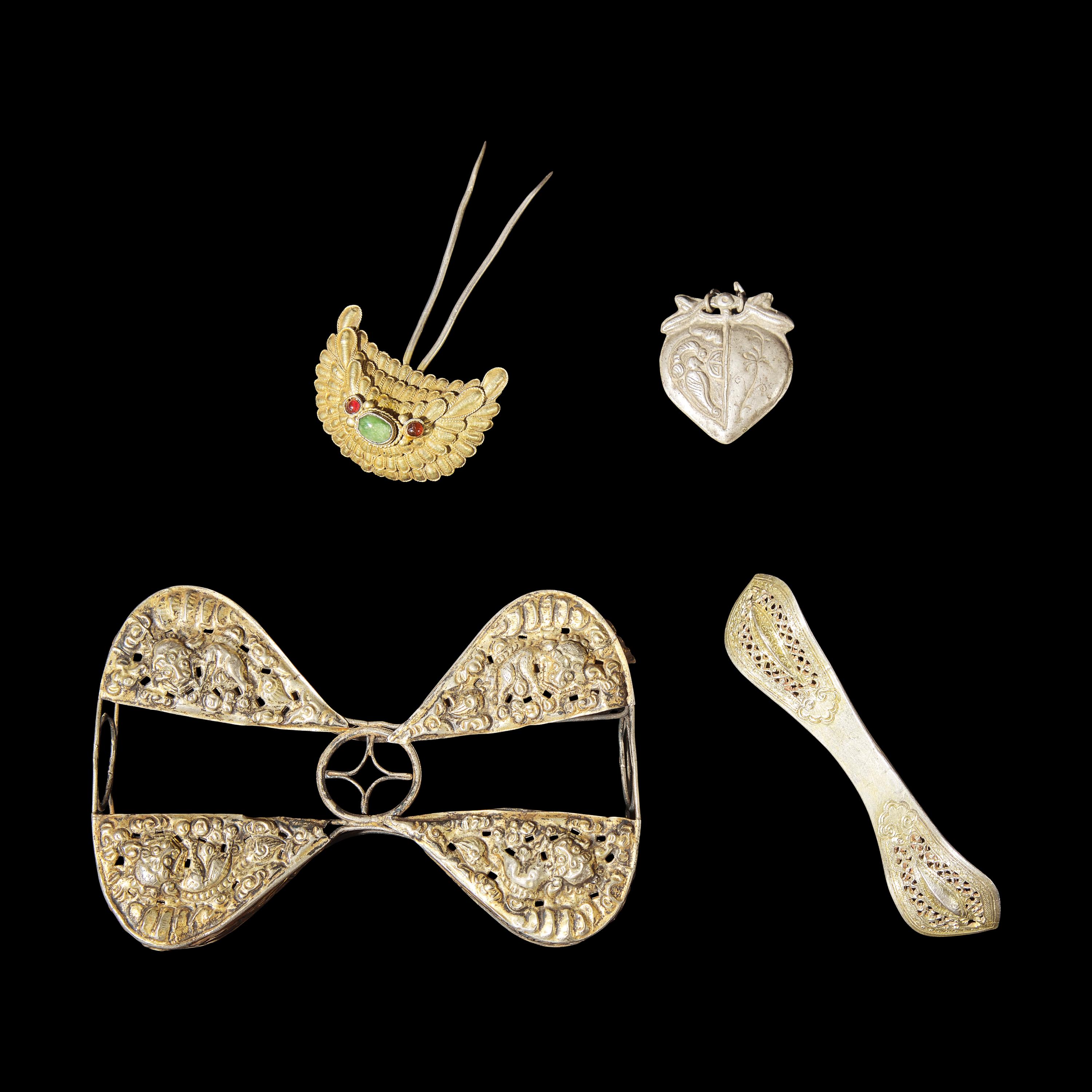 Four Chinese Gilt Silver and Silver Hair Ornaments, Qing Dynasty 清 銀鍍金如意双押发扁簪、嵌寶釵、佛獅紋髮飾及銀桃形帽飾