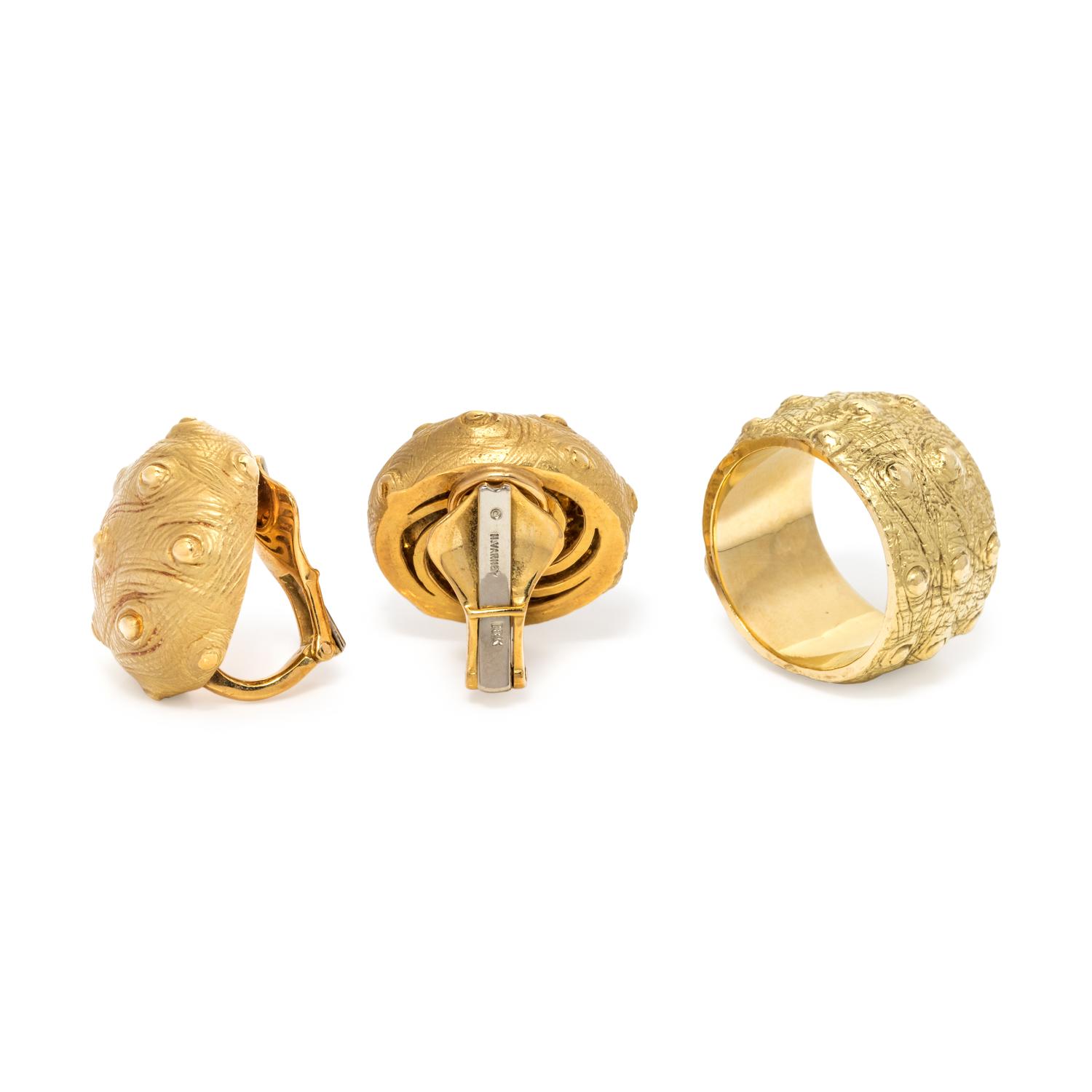 NICHOLAS VARNEY, YELLOW GOLD 'OSTRICH SKIN' SET