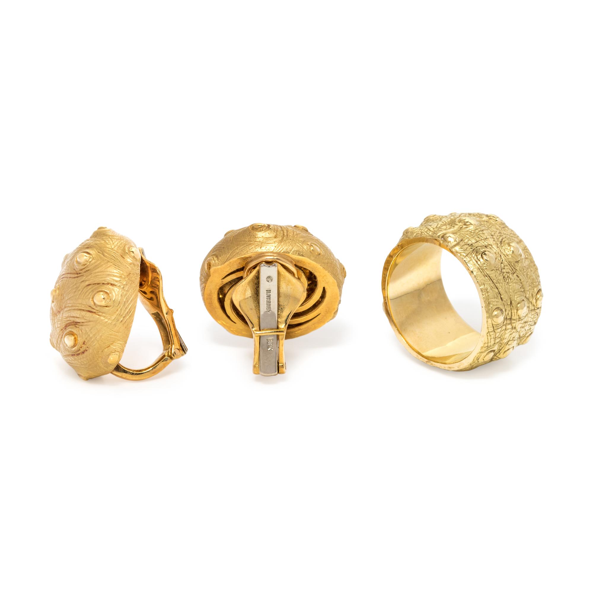 NICHOLAS VARNEY, YELLOW GOLD 'OSTRICH SKIN' SET