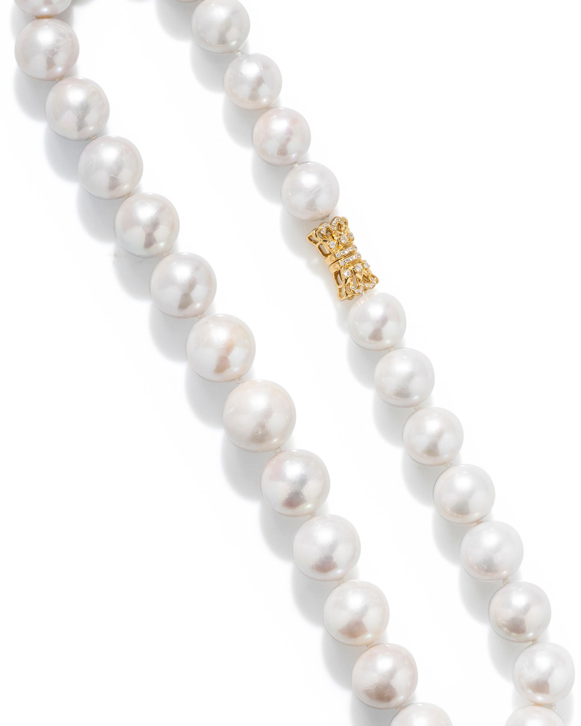 SOUTH SEA CULTURED PEARL NECKLACE
