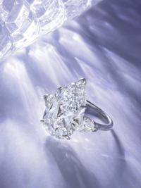 HARRY WINSTON, DIAMOND RING