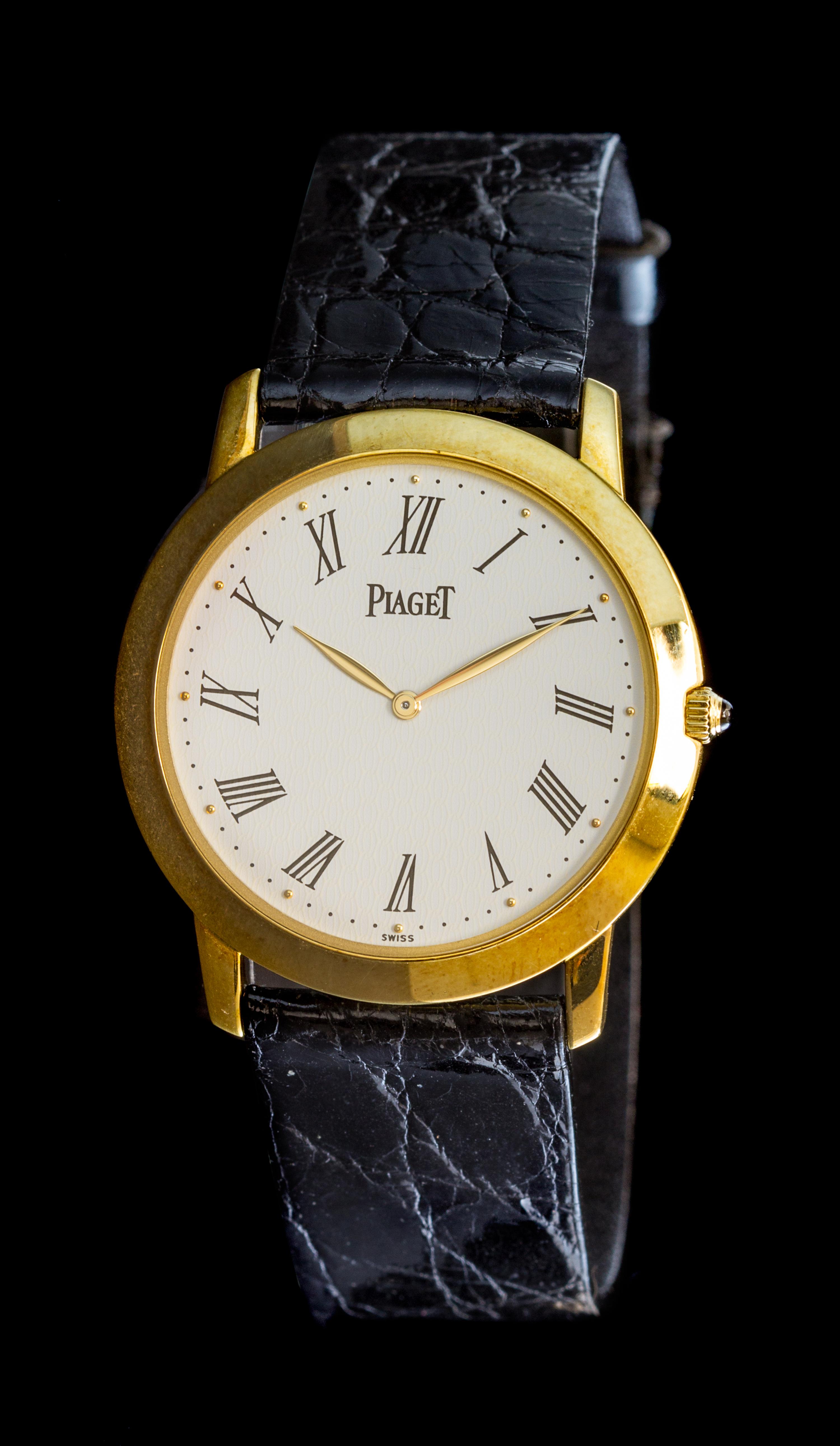 An 18 Karat Yellow Gold Ref. 9920 Wristwatch, Piaget,