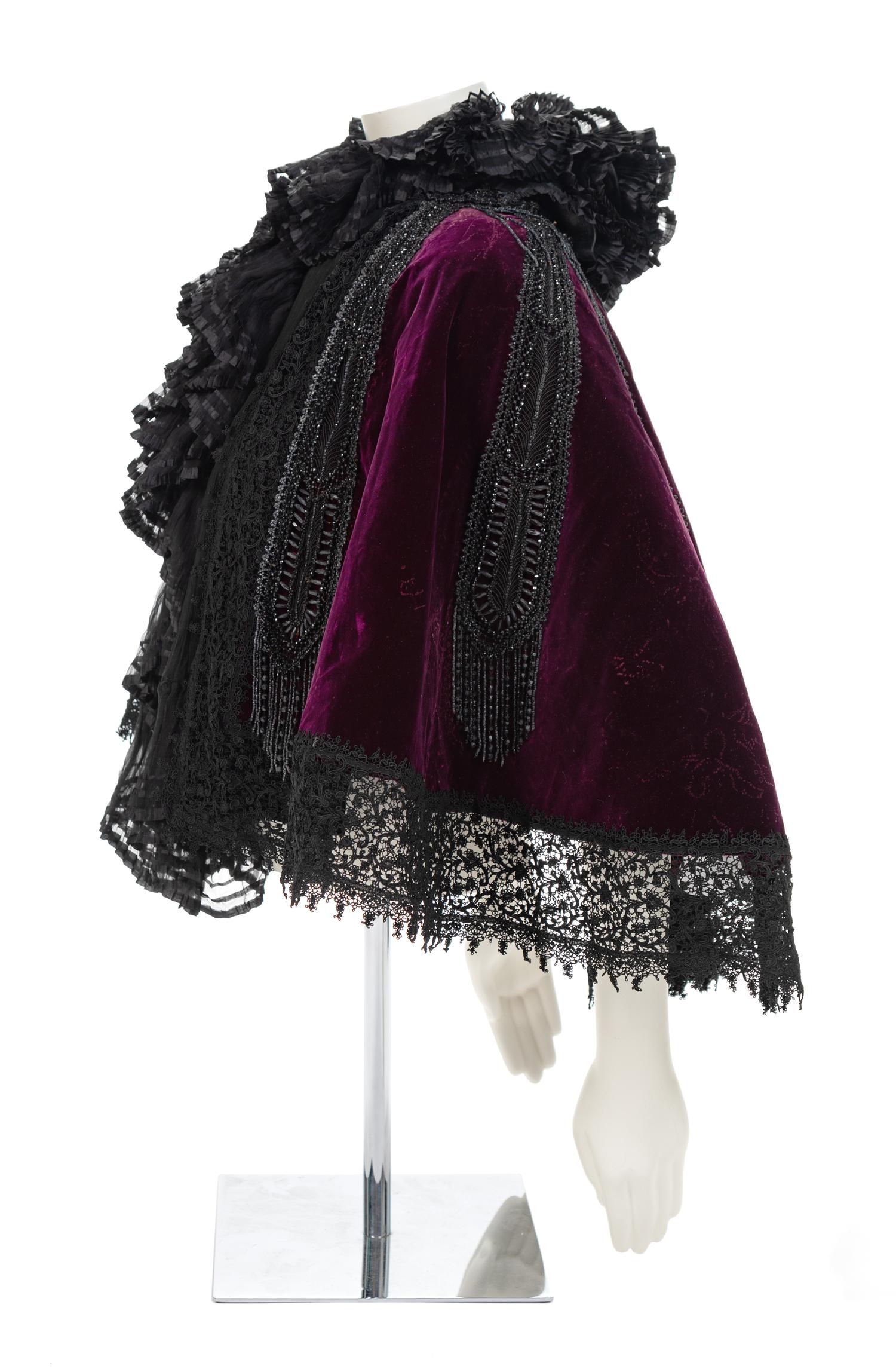 A Worth Purple Velvet and Jet Cape, 1890s No size label