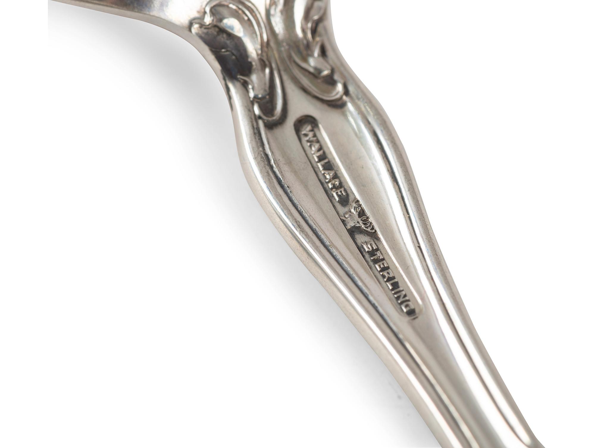 An R. Wallace & Sons Mfg. Co. 'Violet' Silver Flatware Service
