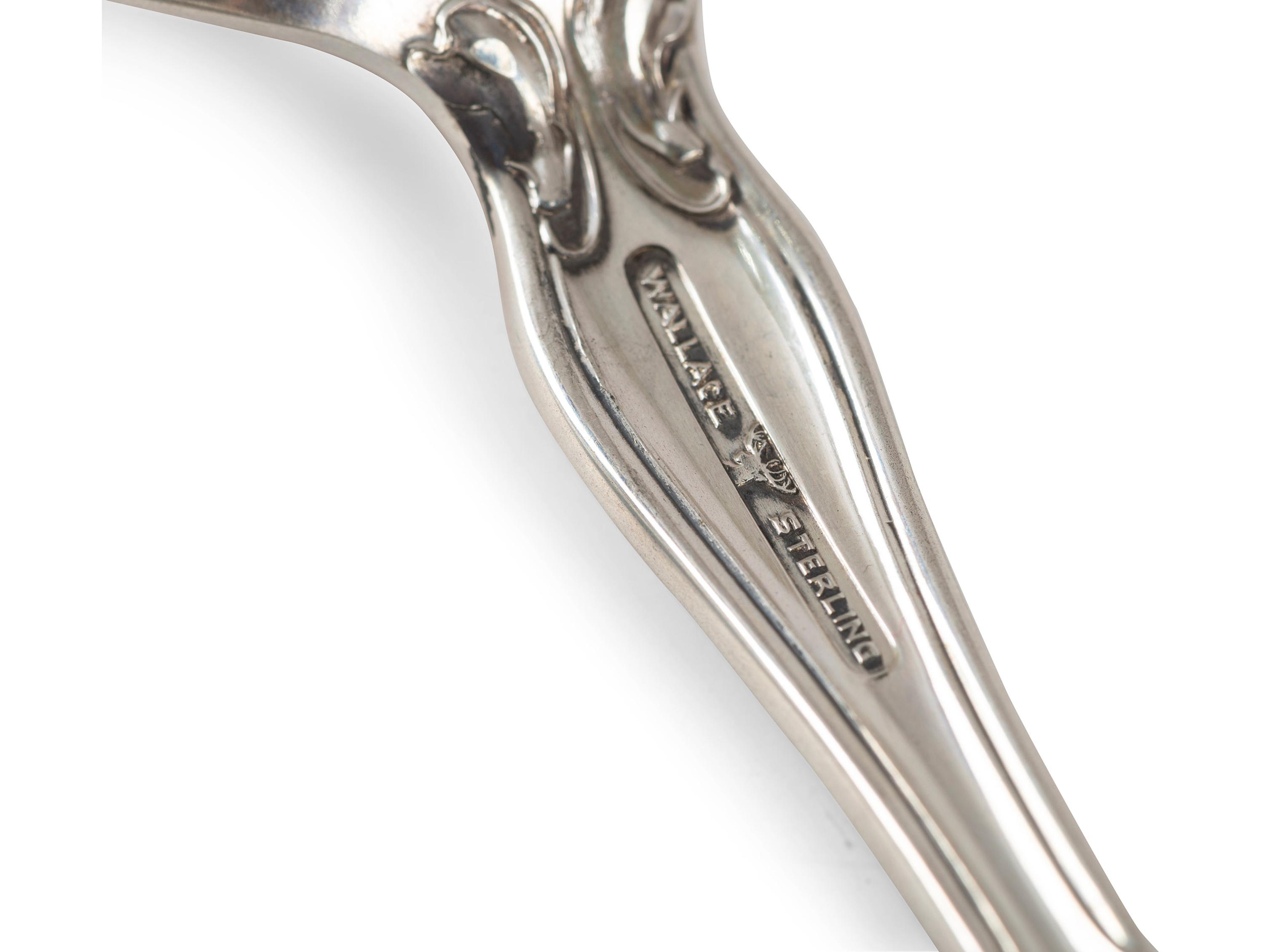 An R. Wallace & Sons Mfg. Co. 'Violet' Silver Flatware Service