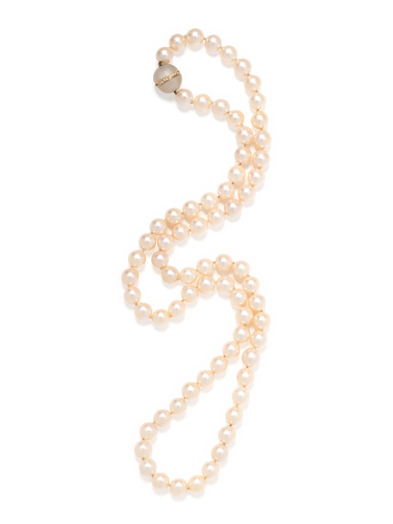 CULTURED PEARL NECKLACE