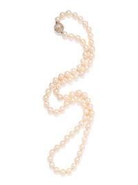 CULTURED PEARL NECKLACE