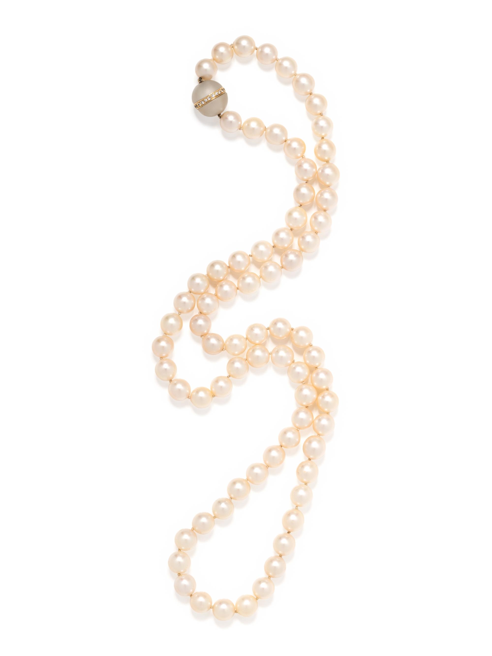 CULTURED PEARL NECKLACE