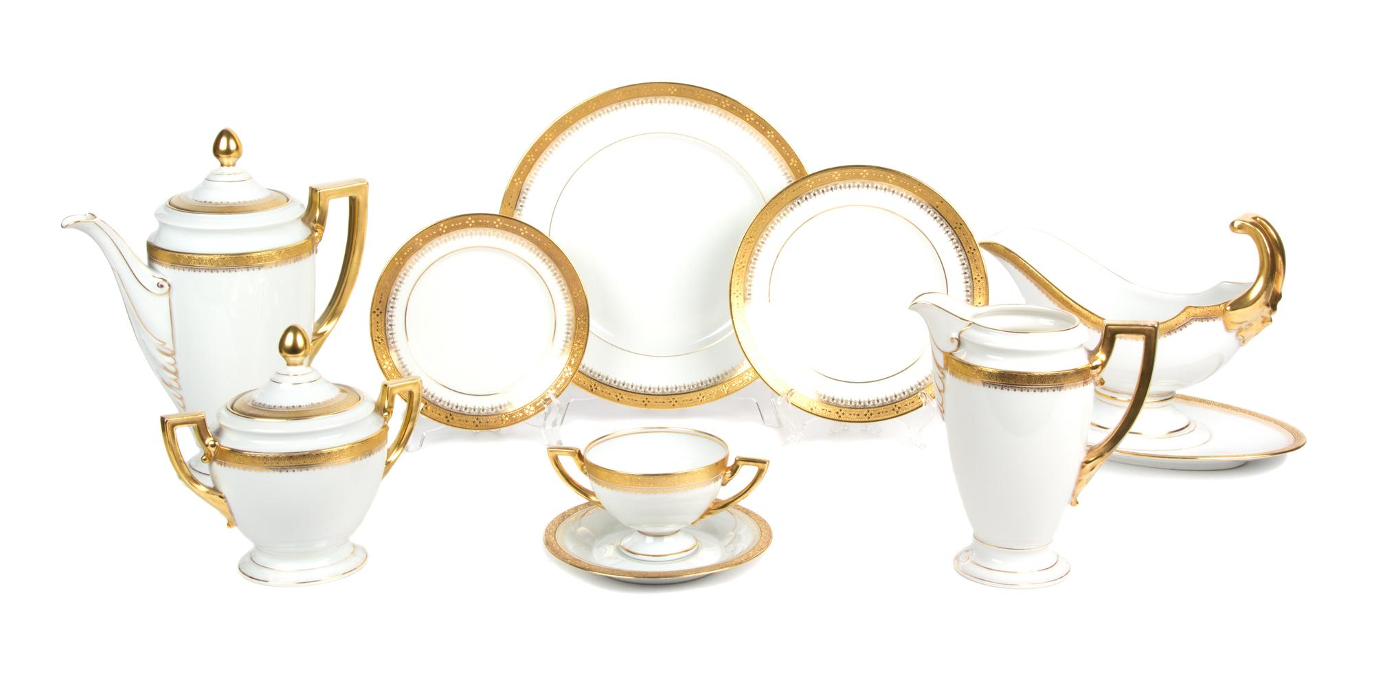 An Assembled Porcelain Dinner Service Diameter of dinner plate 9 3/4 inches.