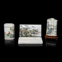 Three Chinese Famille Rose Porcelain Scholar's Objects, 20th Century — 近代 粉彩山水人物圖筆筒二及帶蓋硯台一
