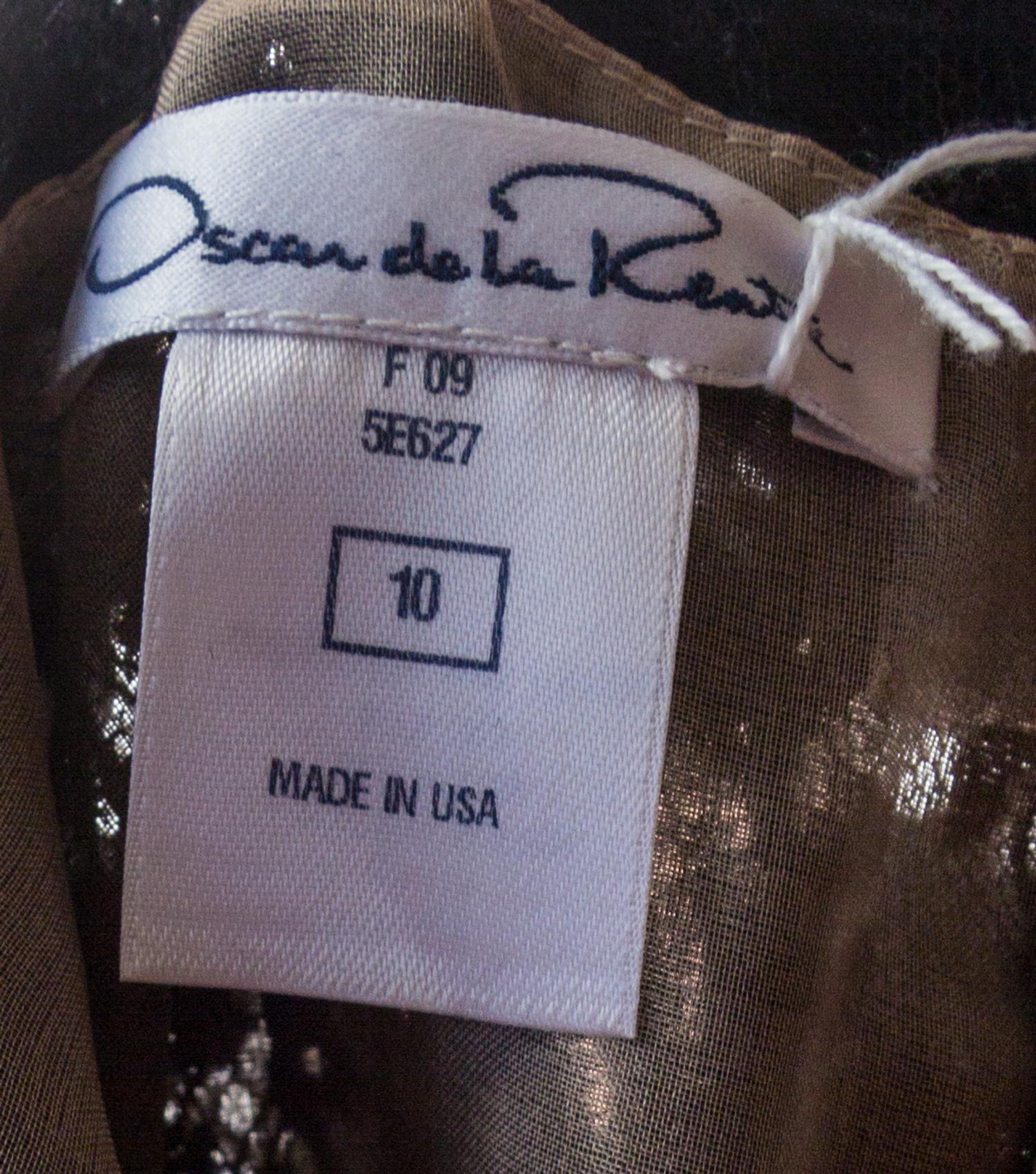 An Oscar de le Renta Black Sleeveless Cocktail Dress, Size 10.