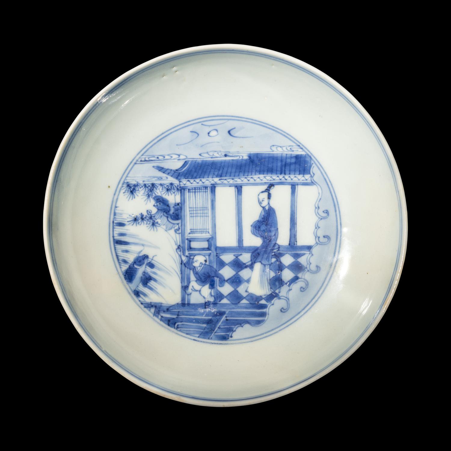 A Chinese Blue and White Porcelain Plate, Yongzheng Period 清雍正 青花仕女圖賞盤