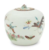 A Chinese Famille Rose Porcelain 'Butterfly' Porcelain Covered Jar