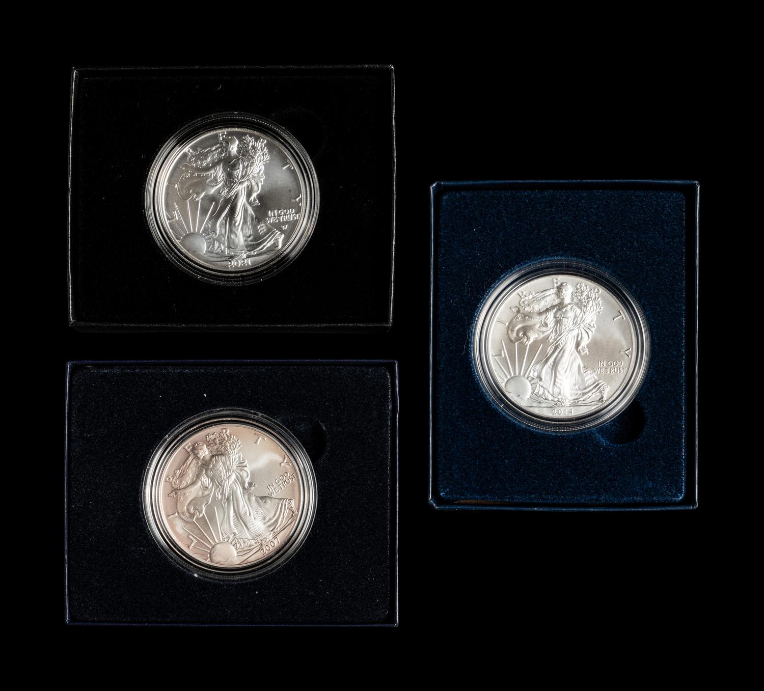 A Collection of One Hundred and Forty-One Silver Eagle $1 Coins