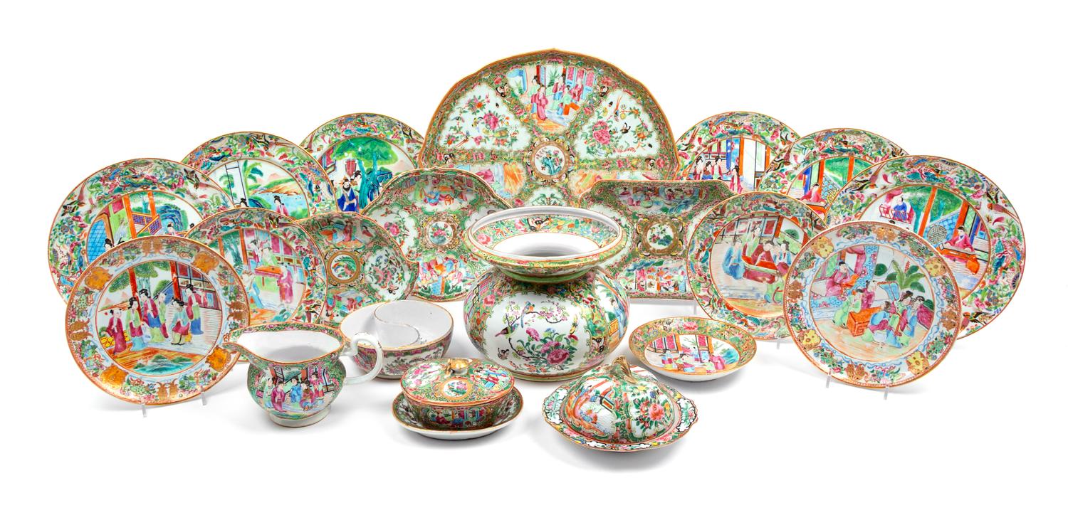 Twenty-Six Chinese Export Rose Medallion Dinner Wares Length of largest 16 inches. — 19TH-EARLY 20TH CENTURY