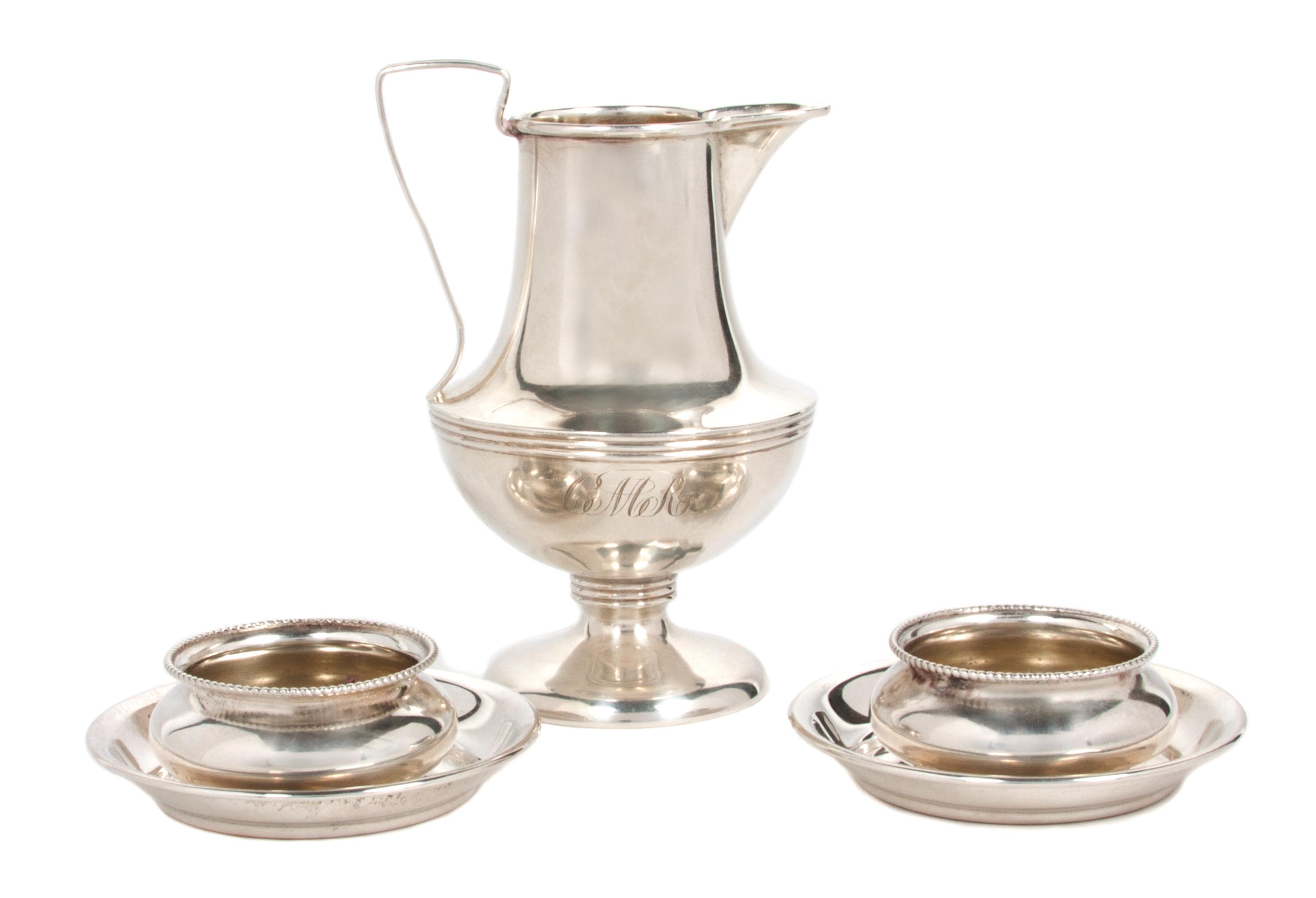 A Group of American Silver Table Articles, Various Makers, comprising a pair of Towle salt cellars with underplates and a John Hasselbr