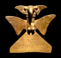 A Veraguas or Diquis Gold Avian Pendant