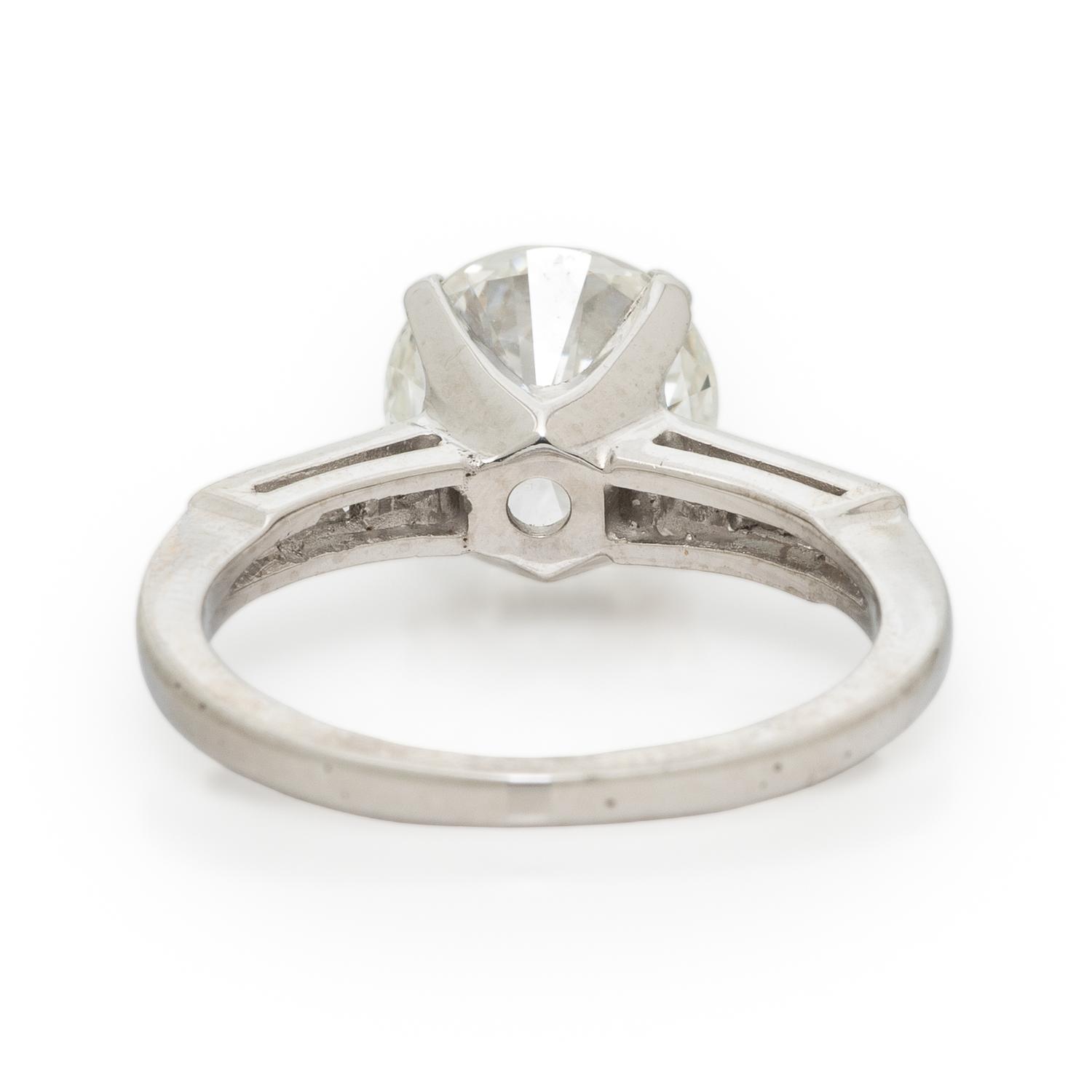 DIAMOND AND PLATINUM RING
