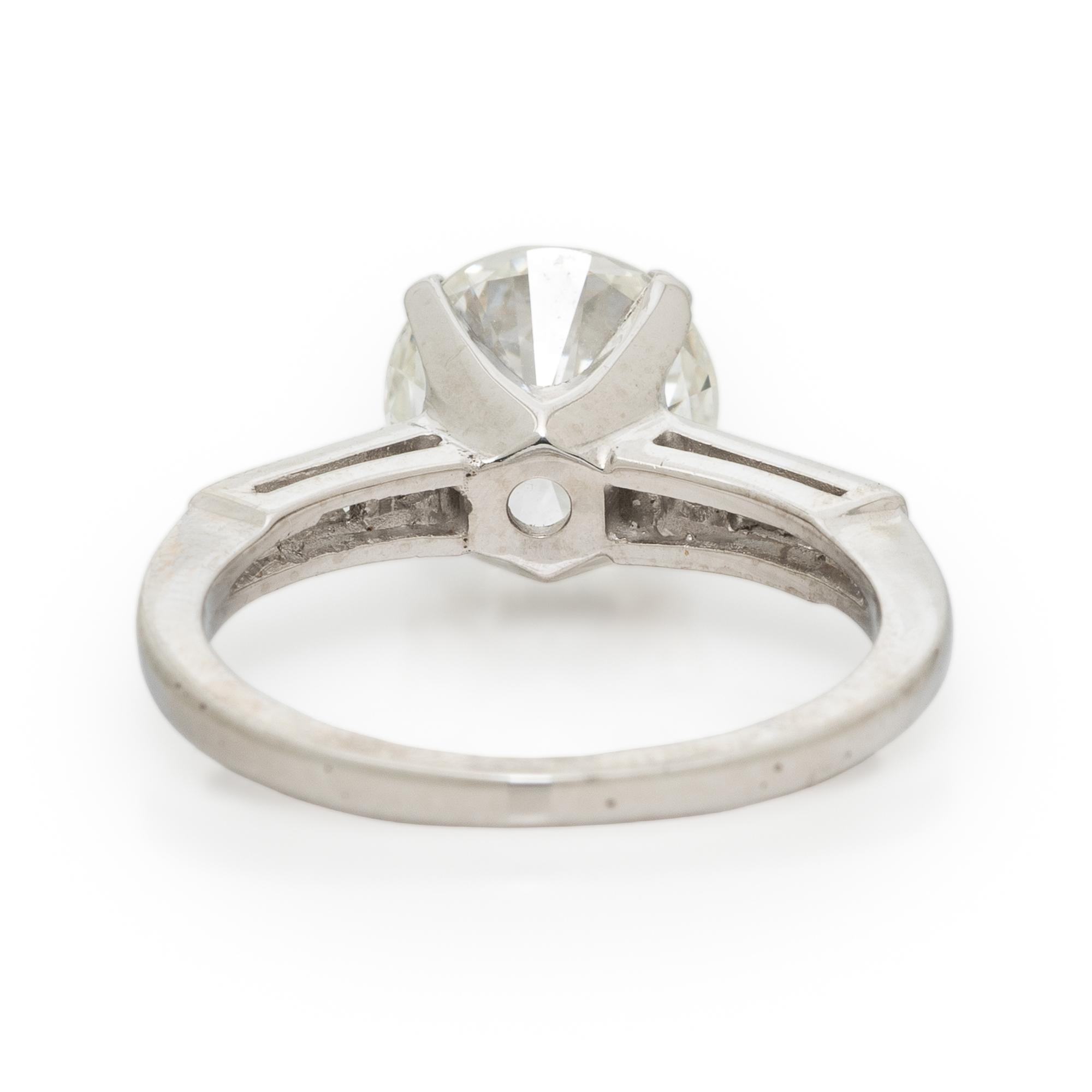DIAMOND AND PLATINUM RING