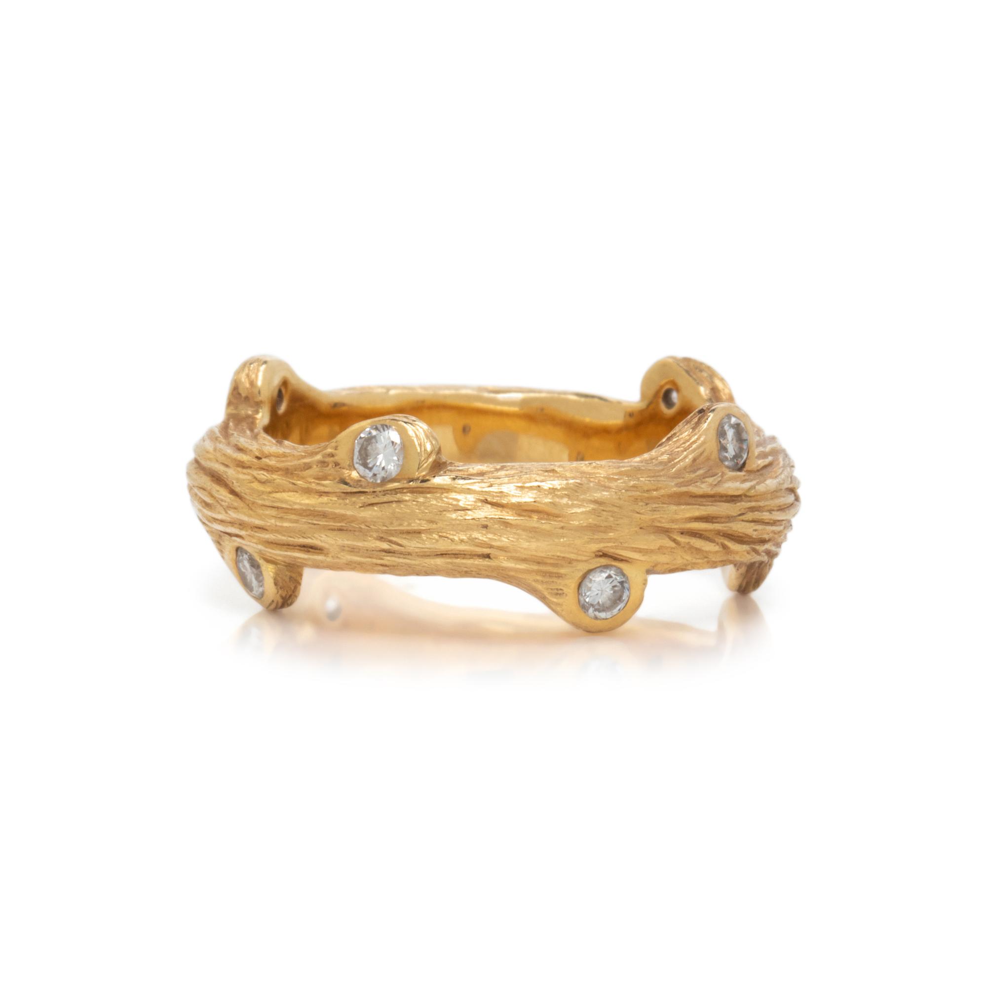 YELLOW GOLD AND DIAMOND RING