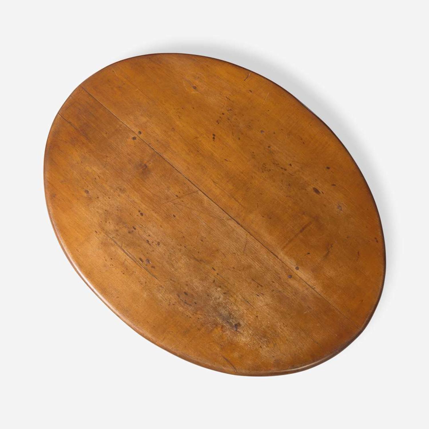 A Queen Anne maple tavern table; New England, 18th century