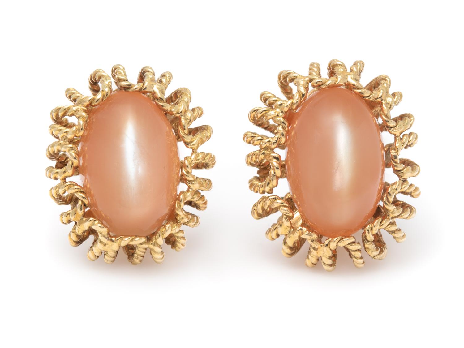 TIFFANY & CO., YELLOW GOLD AND ORANGE CAT'S EYE MOONSTONE EARCLIPS