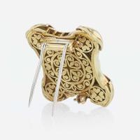 A Sapphire, Diamond, and 18K Yellow Gold Brooch