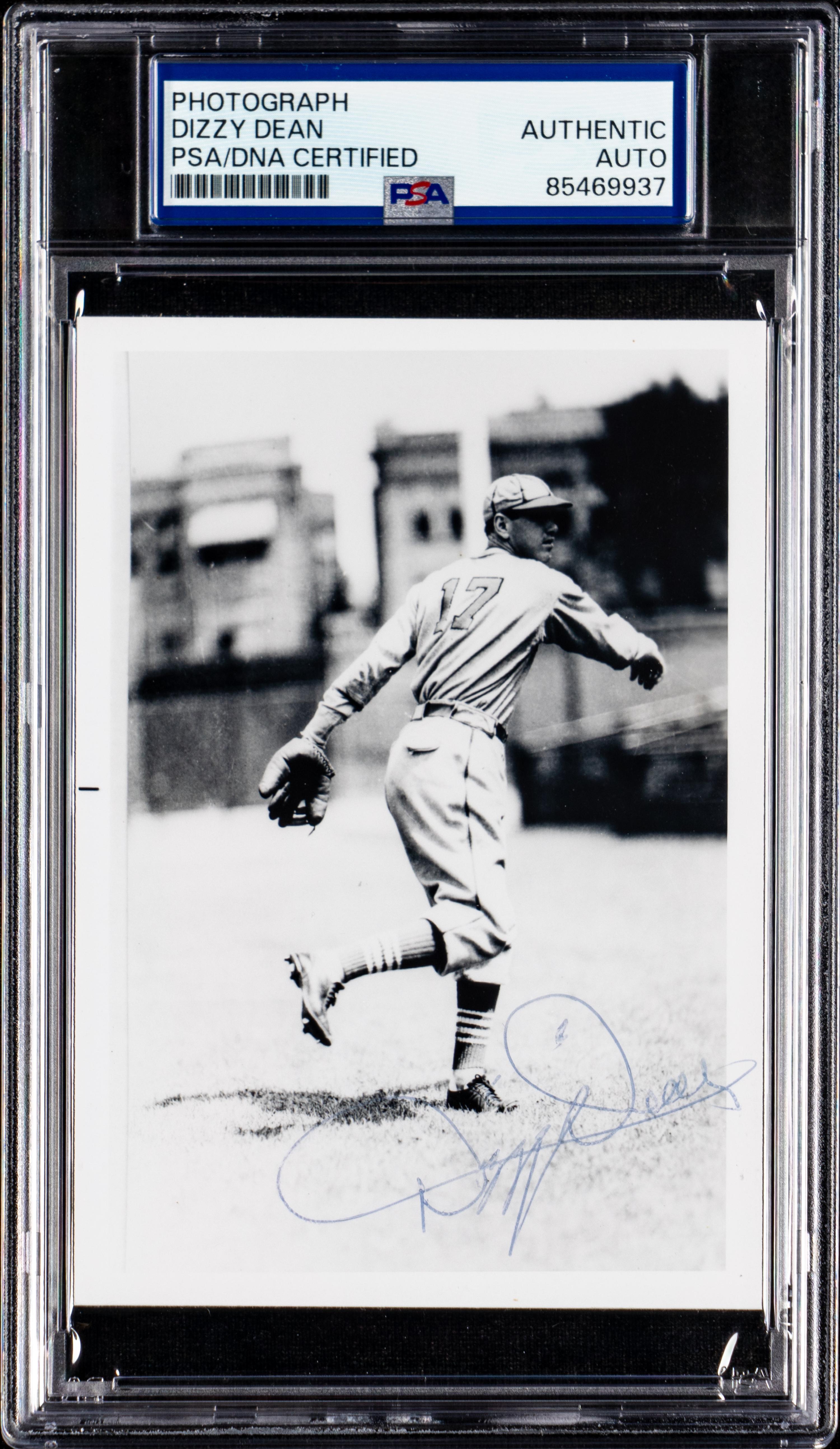A Dizzy Dean Signed Autograph Photograph (PSA ENCAPSULATED)