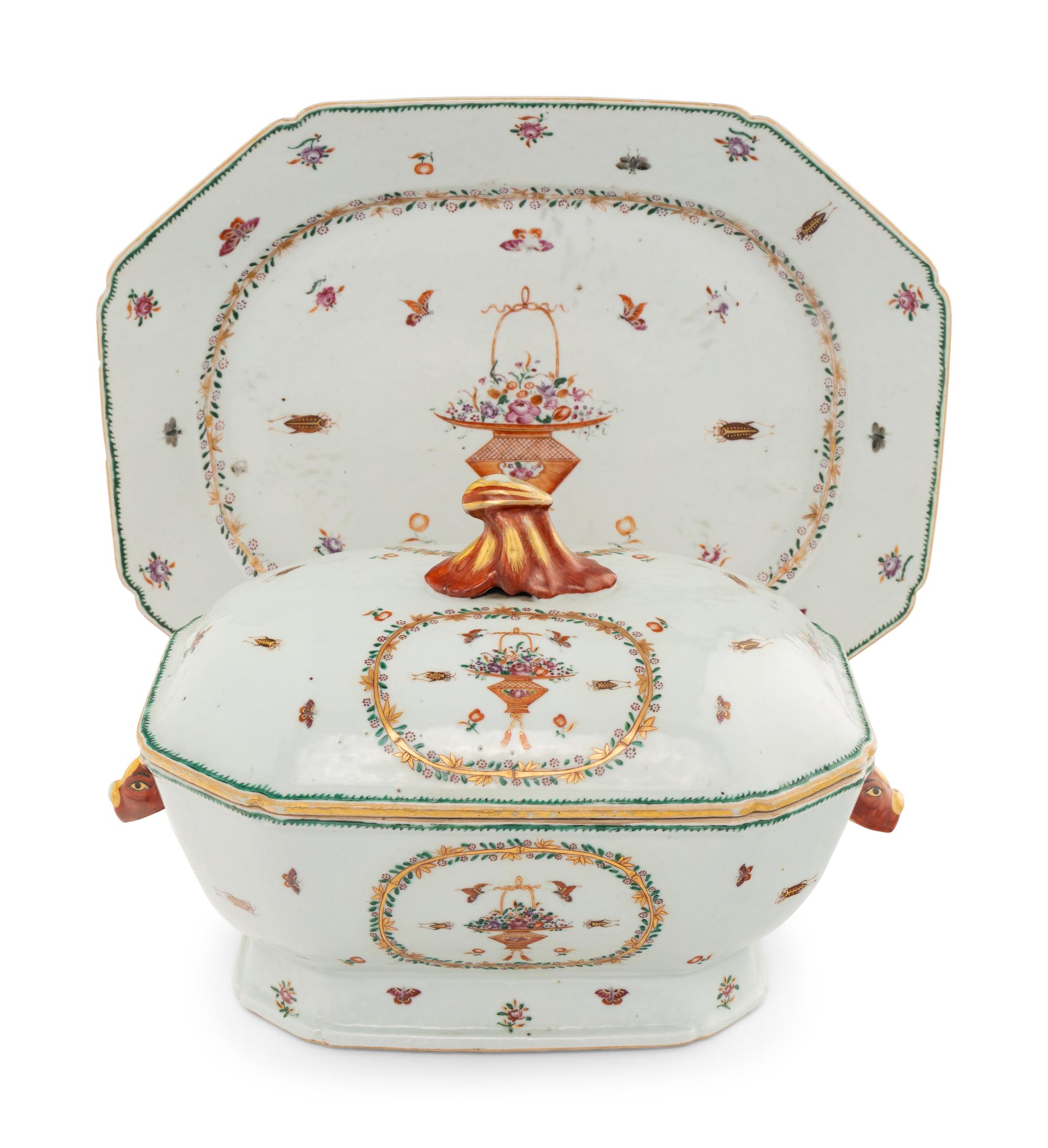 A Chinese Export Porcelain Tureen and Platter