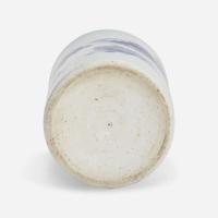 A Chinese blue and white porcelain brush pot 青花笔筒一件