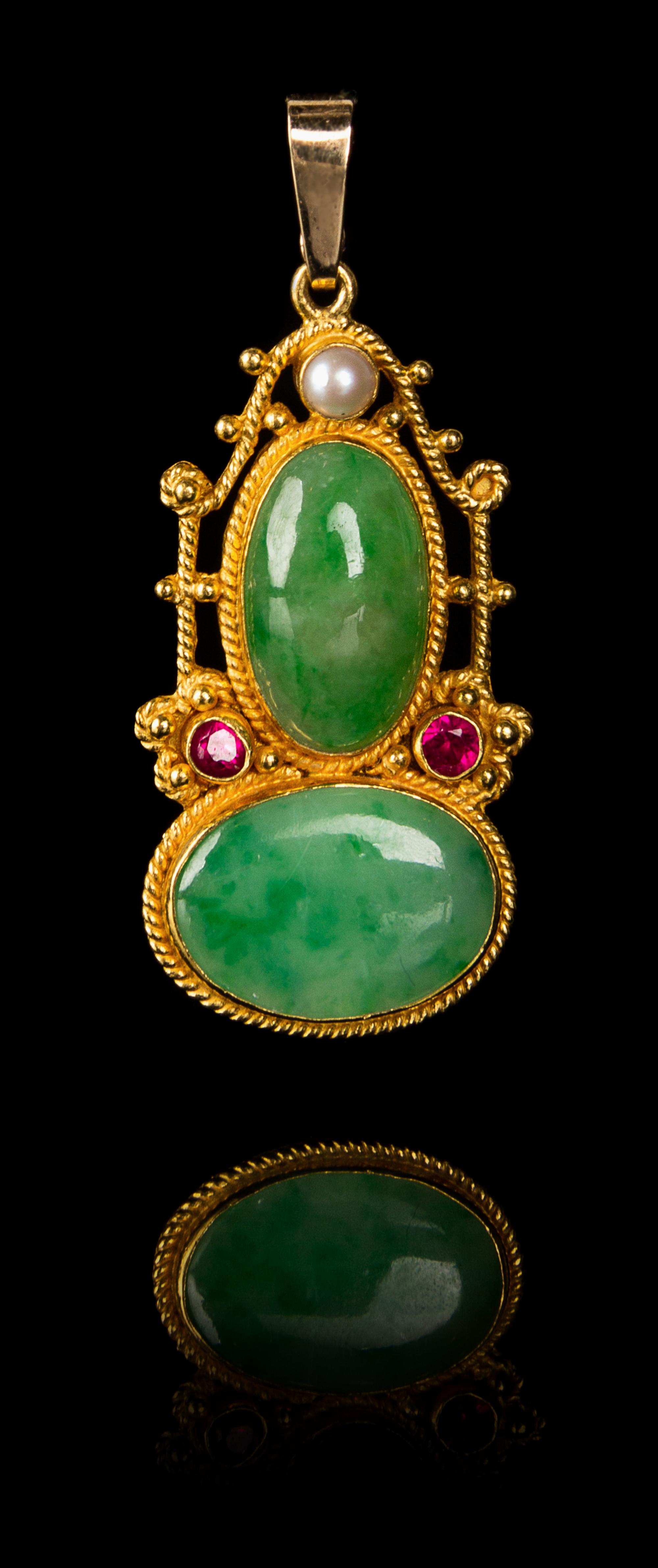 A Chinese Jadeite and 22K Gold Pendant