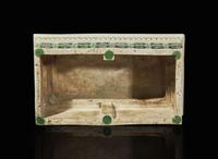 An unusual Chinese famille noire rectangular porcelain stand or cover 黑彩瓷座或蓋子