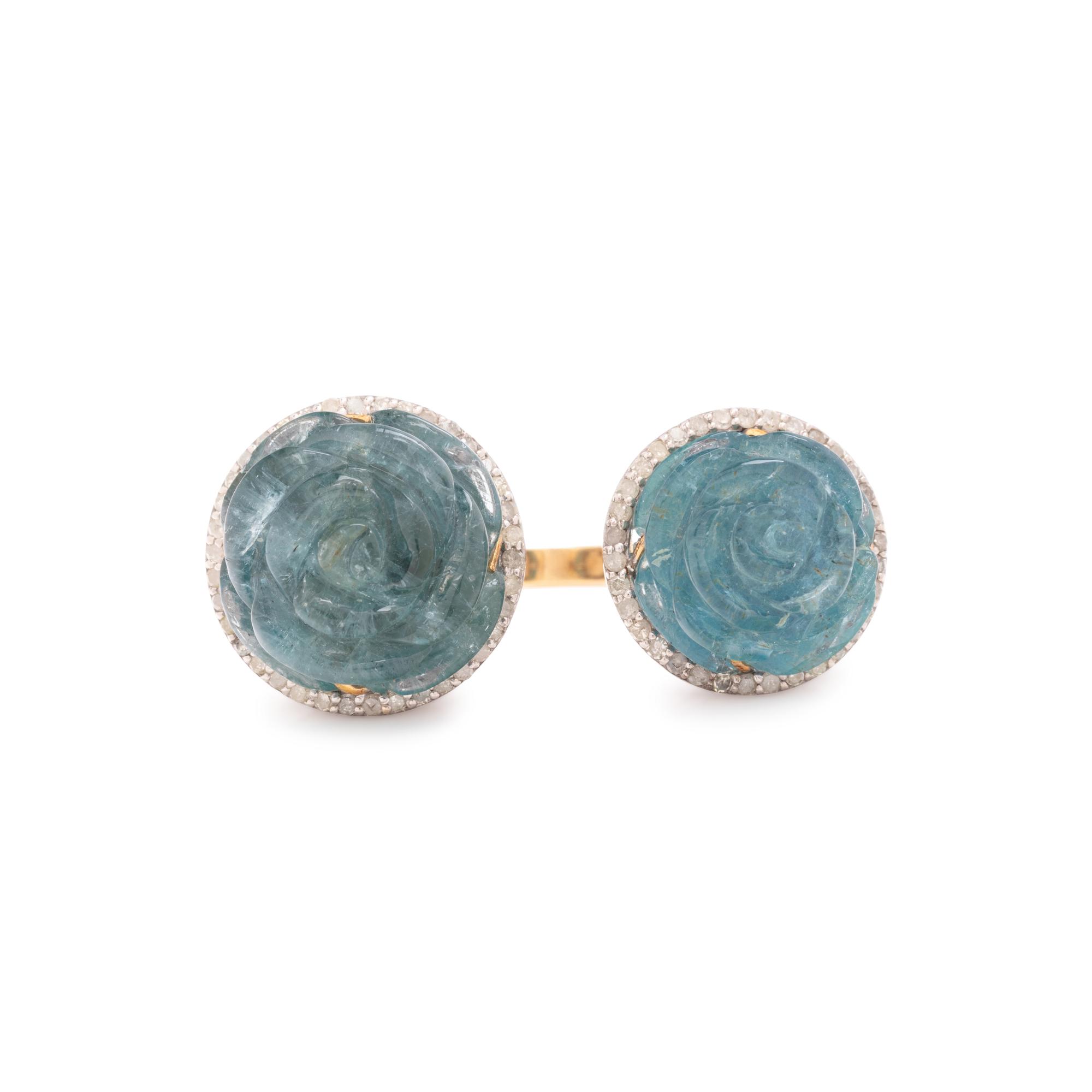 AQUAMARINE AND DIAMOND RING