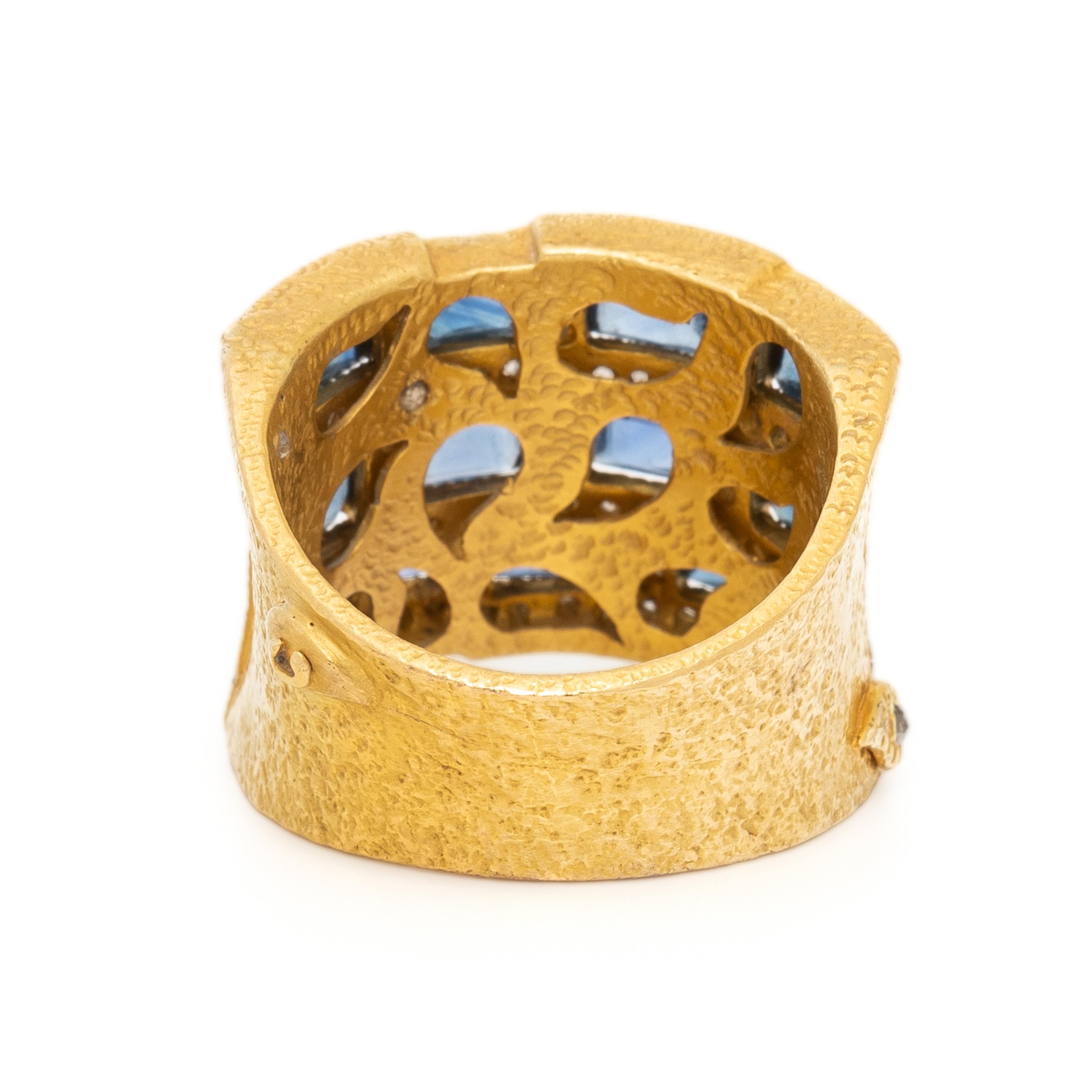 COOMI, SAPPHIRE, DIAMOND, AND HIGH-KARAT GOLD RING
