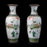 A Large Pair of Chinese Famille Verte Porcelain Vases 五彩人物圖大瓶一對
