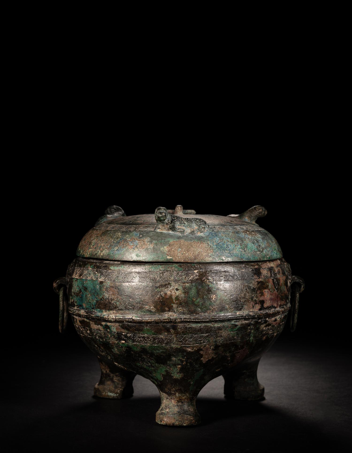 An Archaic Bronze Food Vessel, Dui