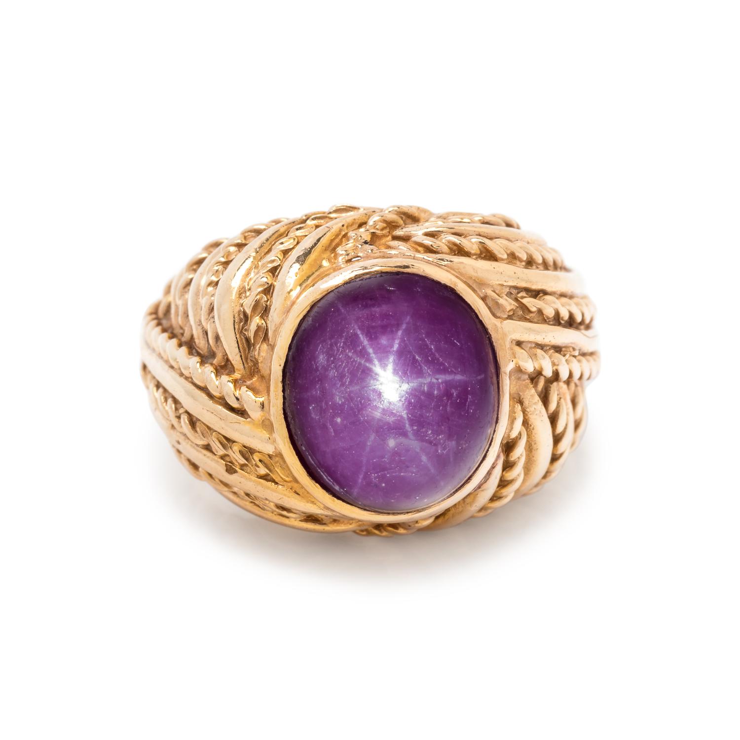 YELLOW GOLD AND STAR RUBY RING