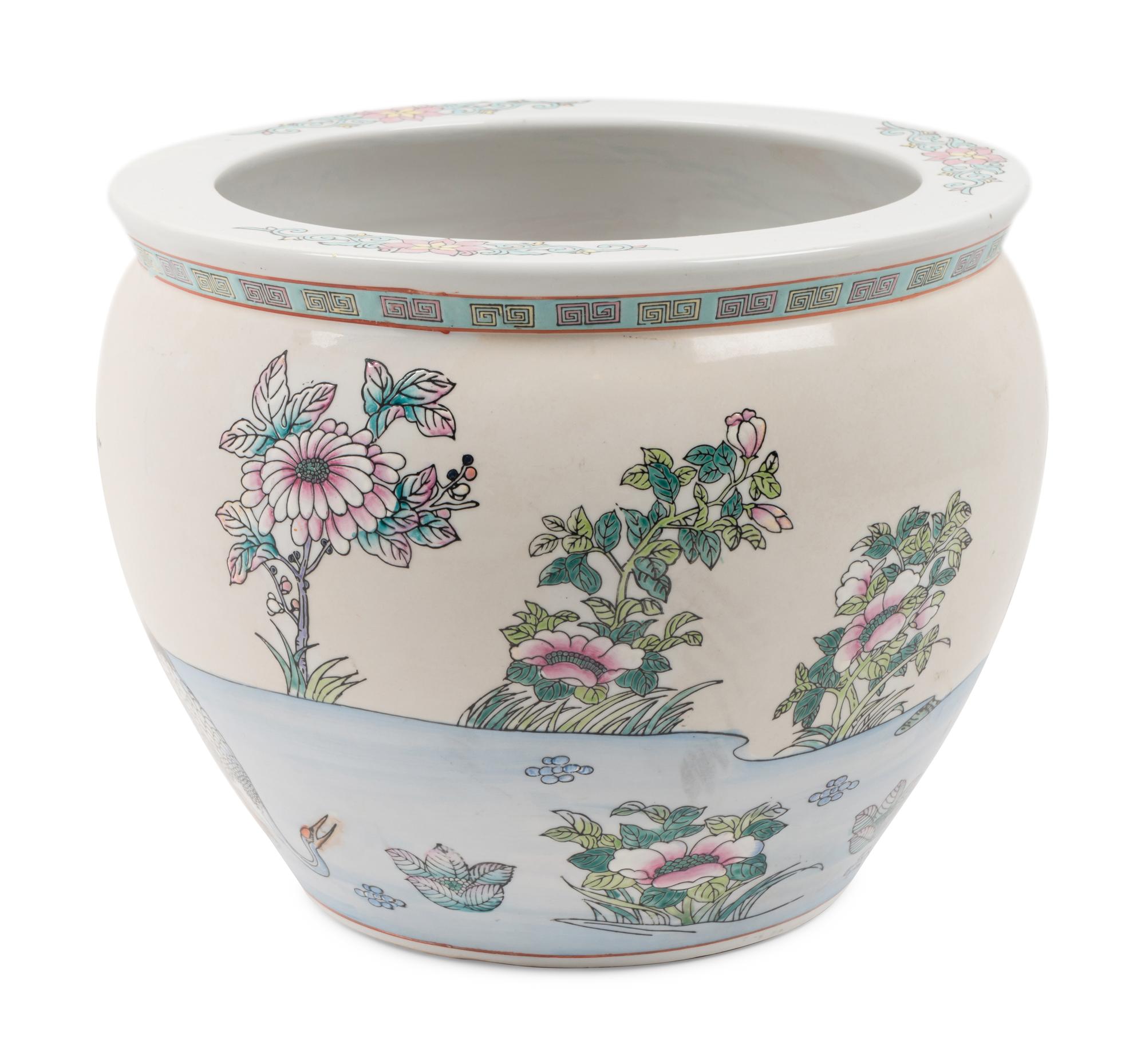A Chinese Export Porcelain Jardinière