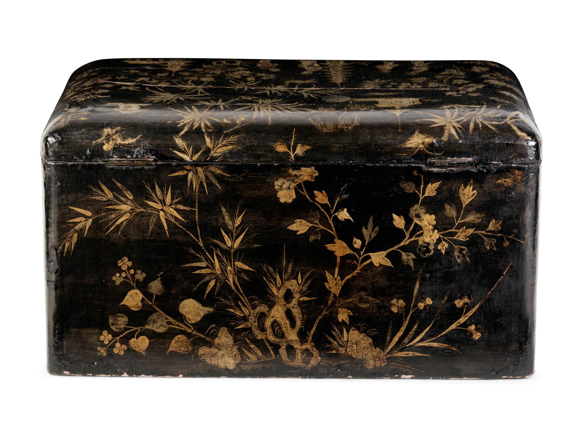A Chinese Export Gilt and Black Lacquer Box