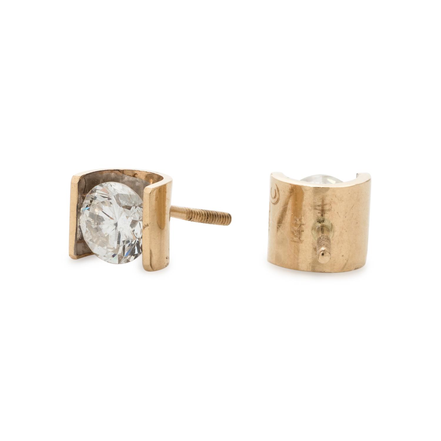 DIAMOND STUD EARRINGS