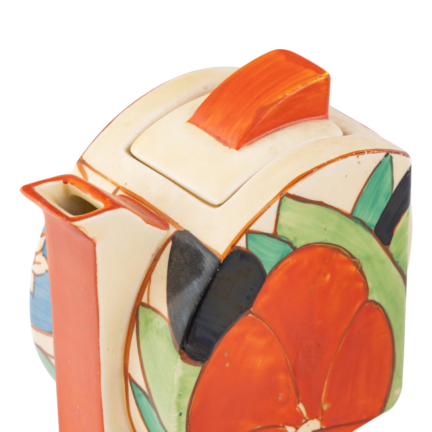 A Group of Nine Clarice Cliff Gardenia Ceramic Table Articles
