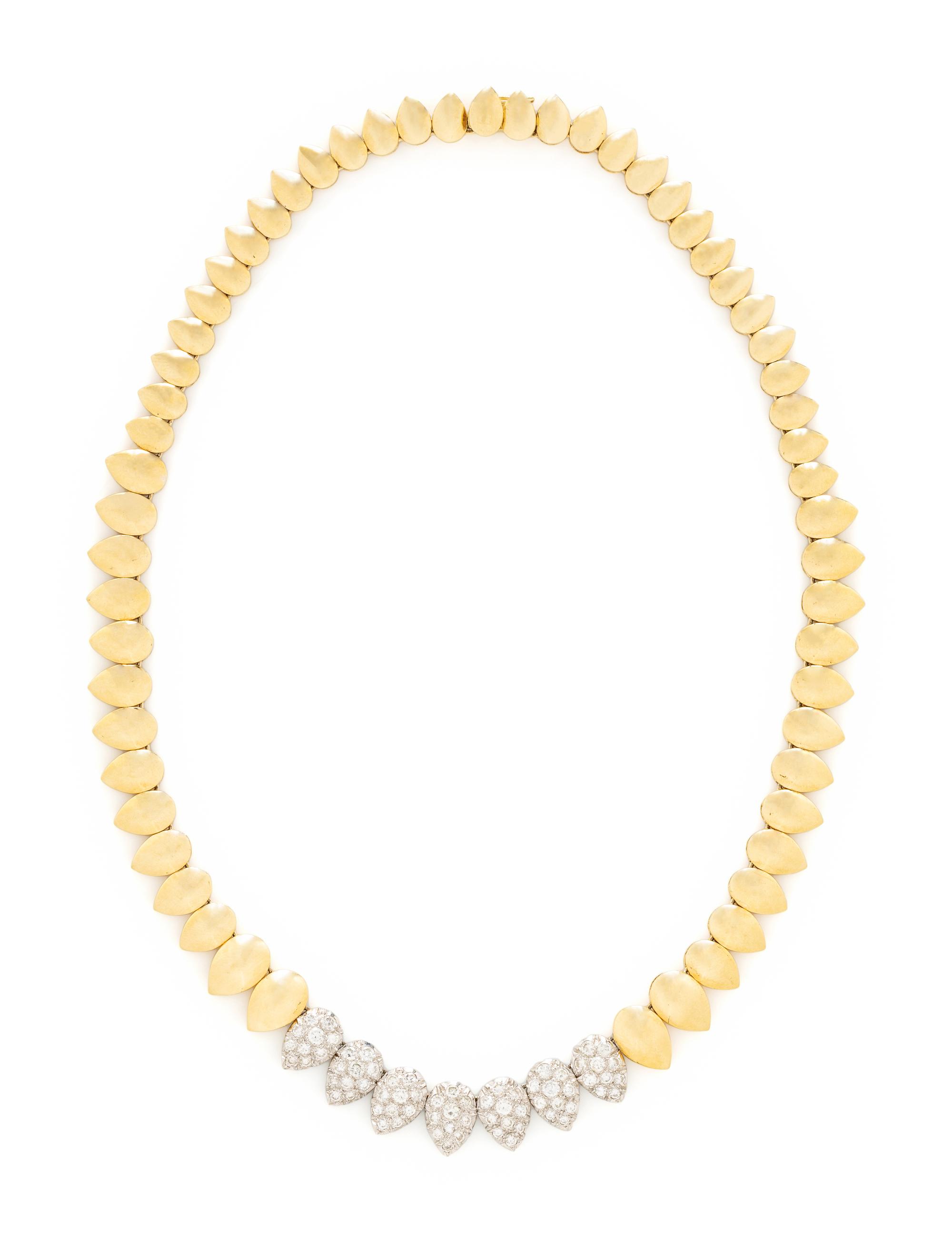 YELLOW GOLD AND DIAMOND NECKLACE