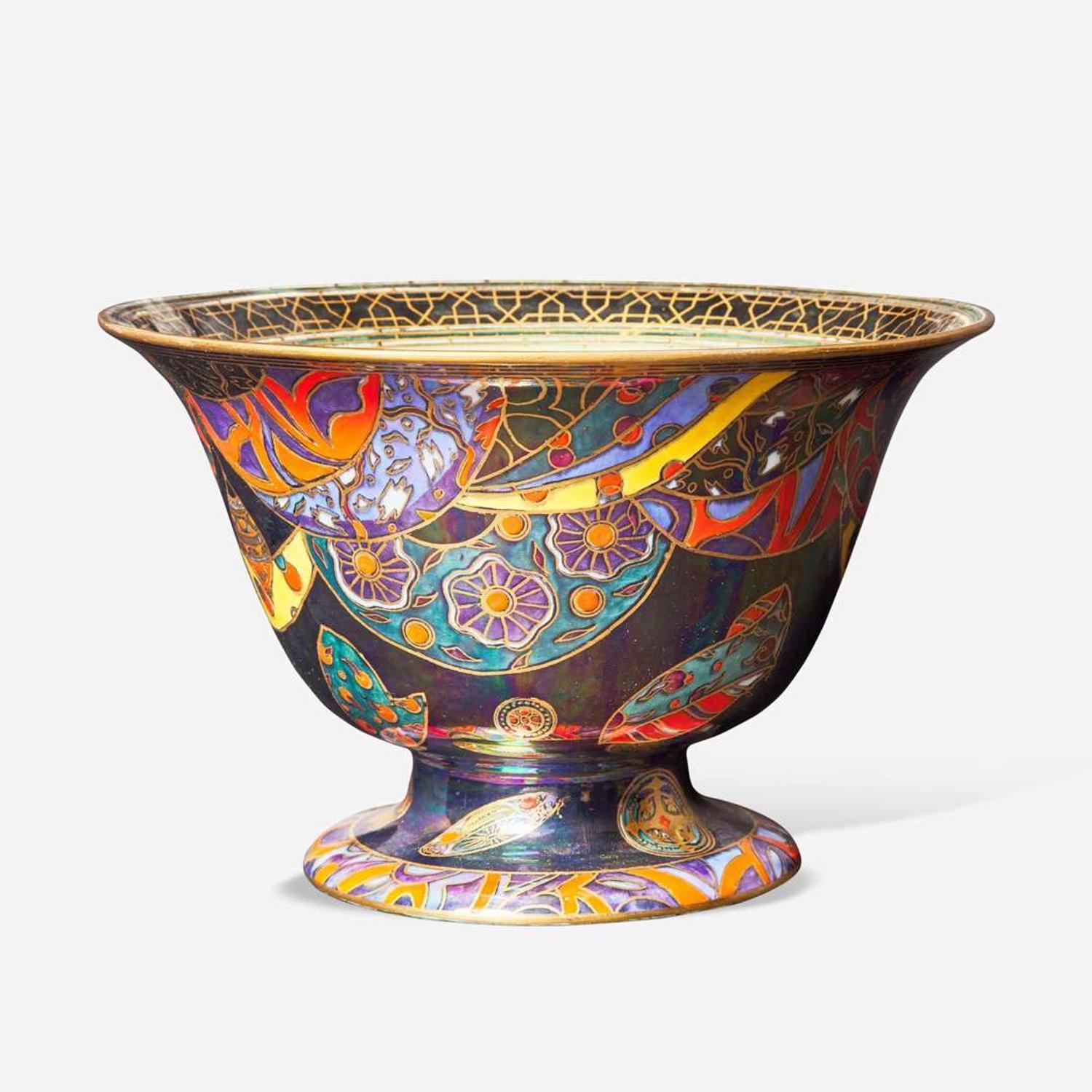 A Wedgwood Fairyland Lustre Antique Center Bowl UK, circa 1925