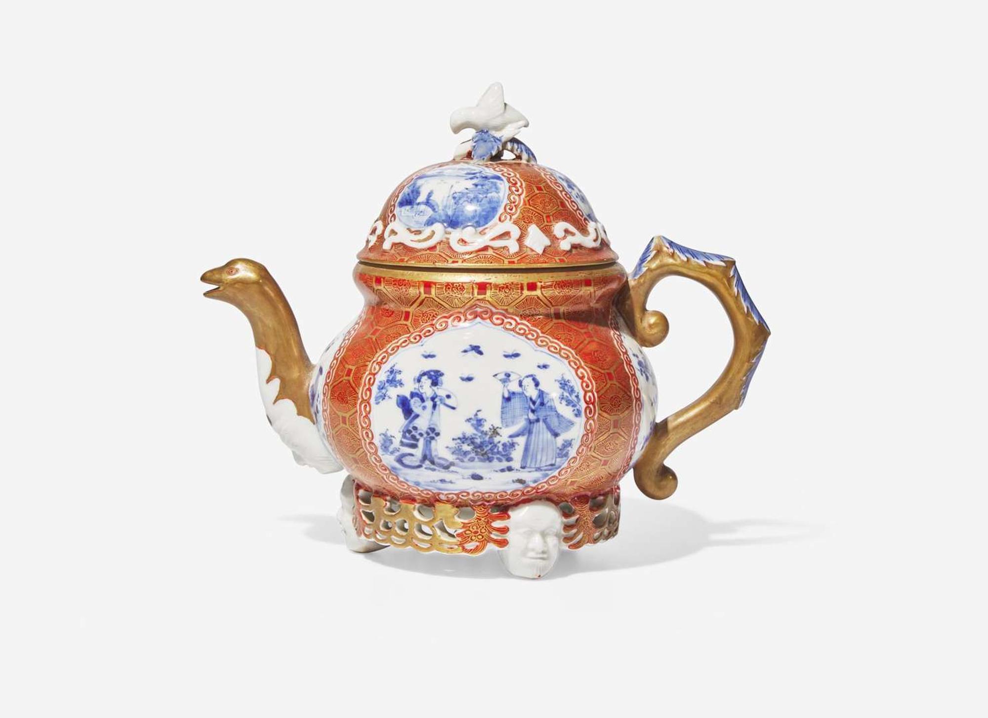 An unusual Japanese porcelain teapot, probably Hirado, Edo-Meiji period 日本茶壺一件 或平戶 江戶或明治