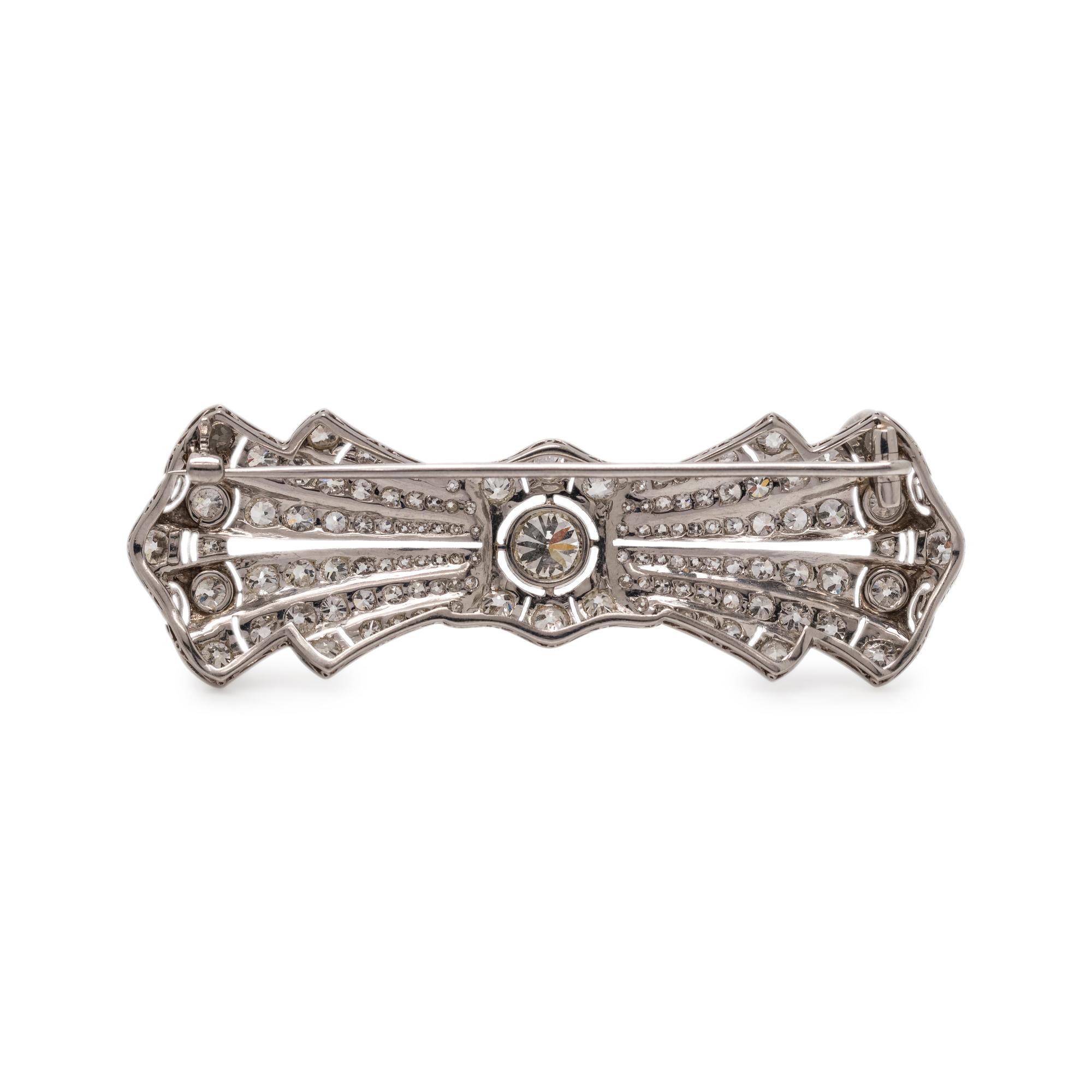 ART DECO, DIAMOND BROOCH