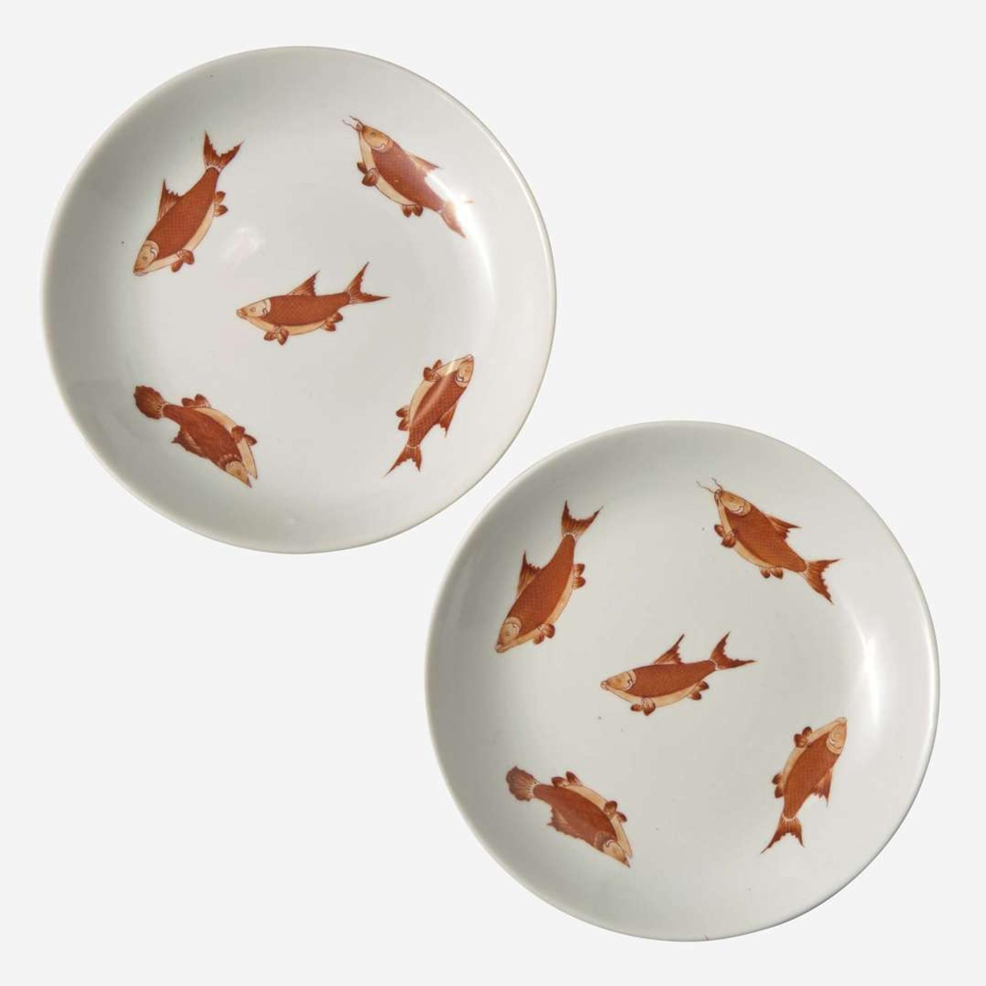 A pair of Chinese porcelain "Fish" dishes 游魚盤一對