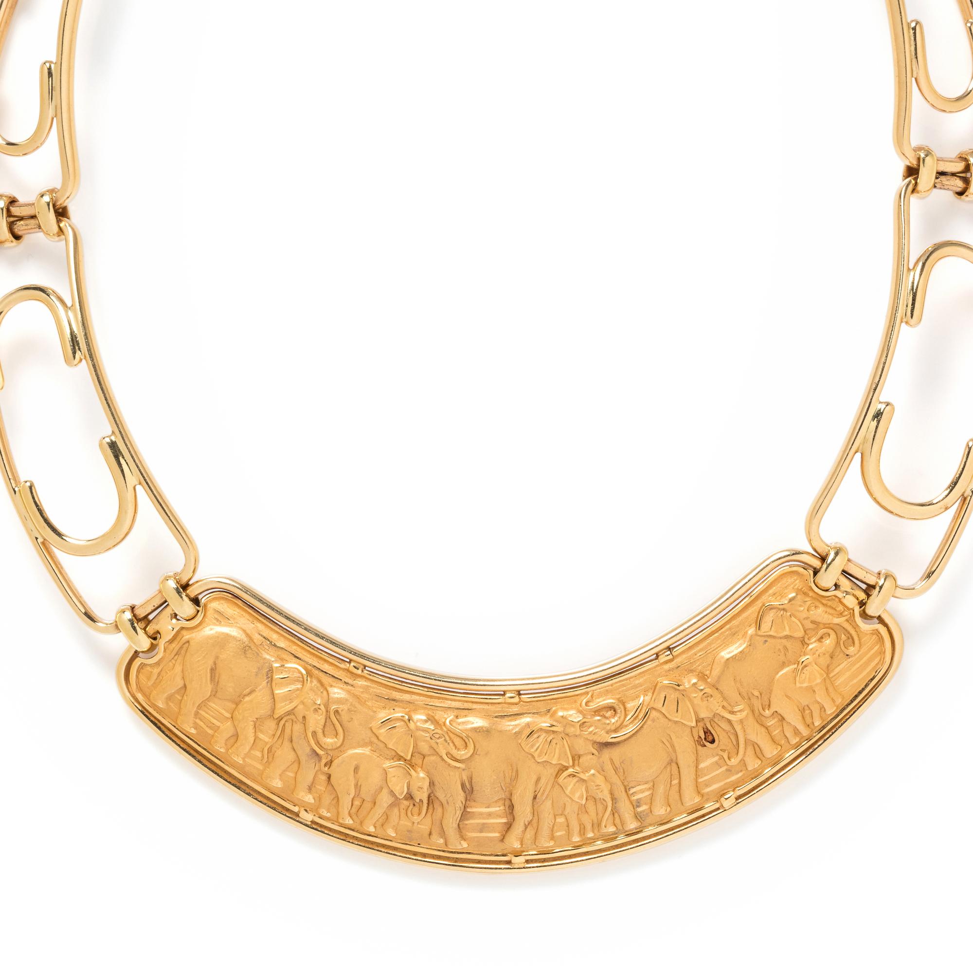 CARRERA Y CARRERA, YELLOW GOLD ELEPHANT MOTIF SET
