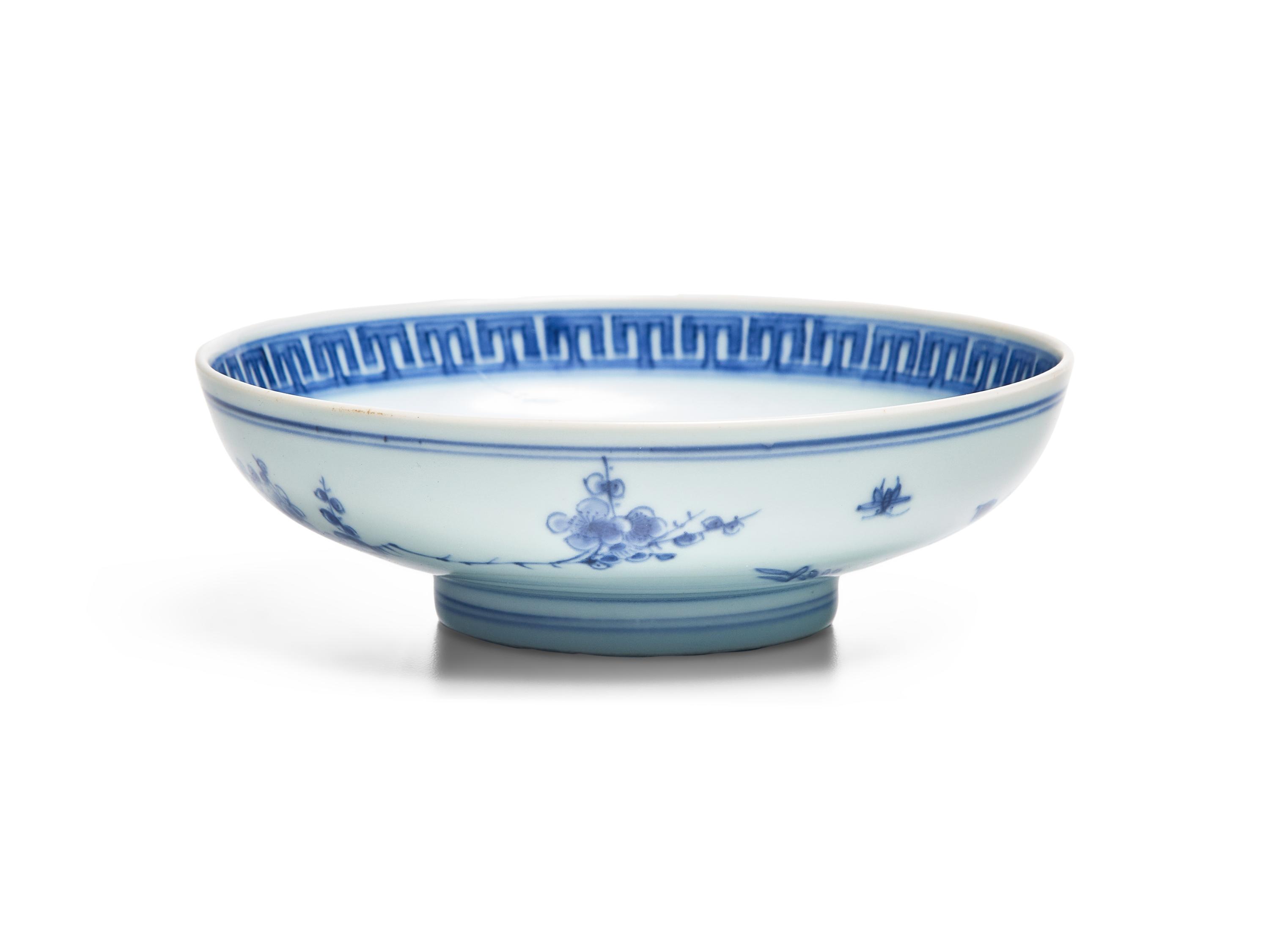 A Chinese Blue and White Porcelain Dish, Qing Dynasty, 18th/19th Century